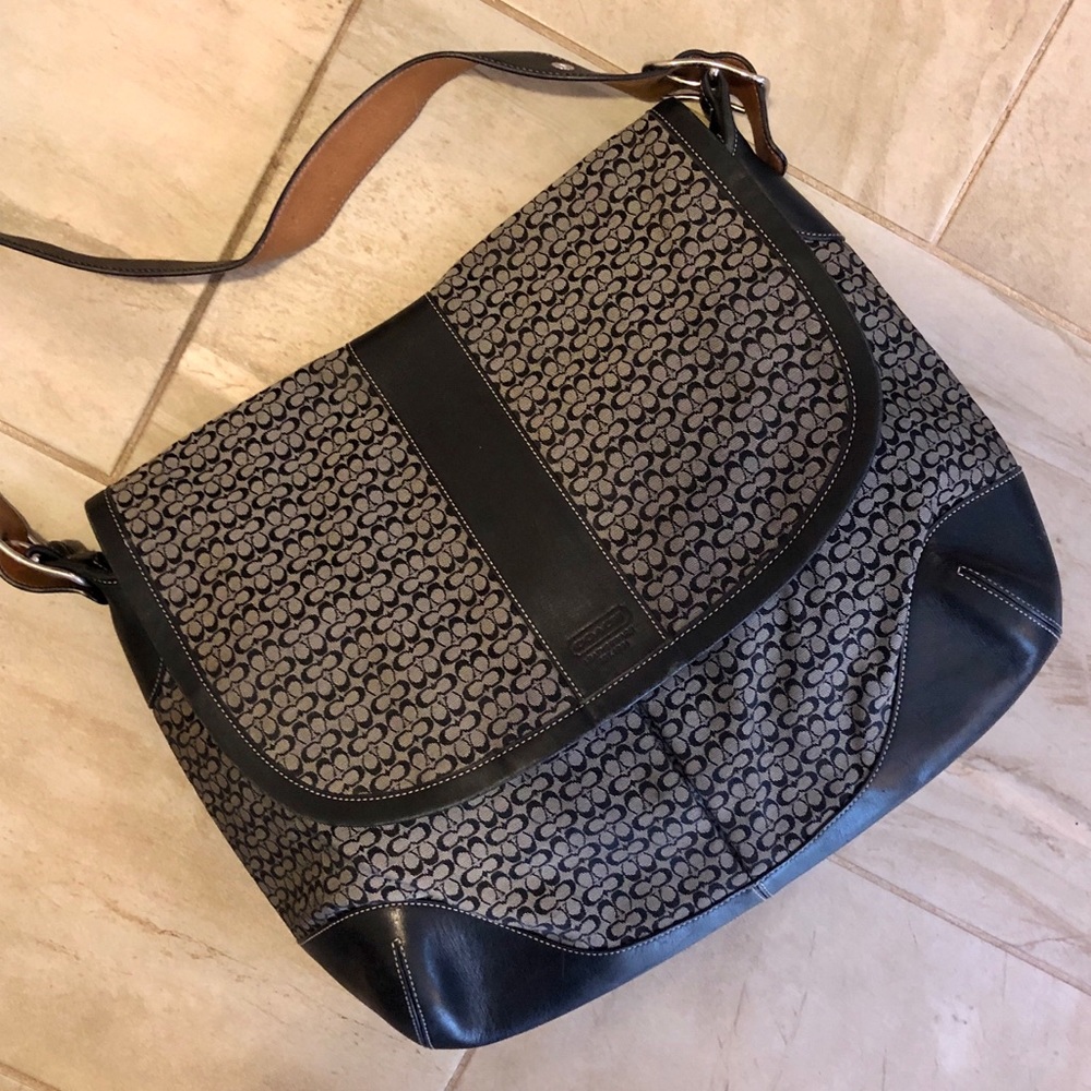 VINTAGE Coach Messenger Crossbody Bag